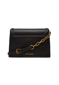 Borsa a mano in pelle nera con forma strutturata, accentuata da una catena dorata e tracolla rimovibile. Presenta una patta pieghevole e un logo impresso.