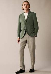 Next SLIM FIT LINEN BLEND TWO BUTTON - Sakko - sage green