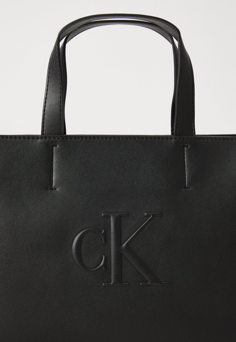 Calvin Klein Jeans SCULPTED MINI TOTE Handbag black