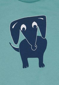 Türkiser Stoff mit einem cartoonhaften, marineblauen Dackel, der große weiße Augen, eine markante Nase und minimalistische Details aufweist.