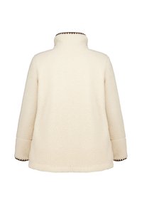 Romige fleece pullover met hoge kraag, gestructureerd oppervlak en bruine afwerkingdetails bij de kraag en manchetten. Casual en comfortabele pasvorm.
