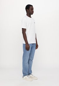 Thumbnail Image 5
