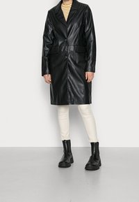mbyM Cappotto classico - black
