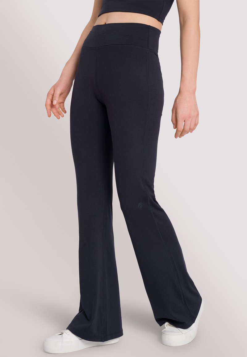 OCEANSAPART DAHLIA FLARED - Broek - black