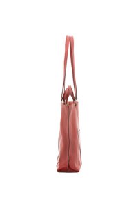 Borsa a tracolla in pelle rossa con texture liscia, due spallacci e cuciture a contrasto lungo i lati. Presenta un design verticale minimalista.