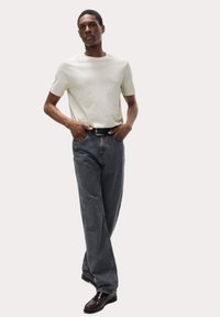 Marks & Spencer REGULAR FIT CREW NECK - T-shirt basic - cream