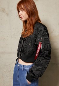 Alpha Industries - BOXY - Bombera - black Miniatúrny obrázok 1