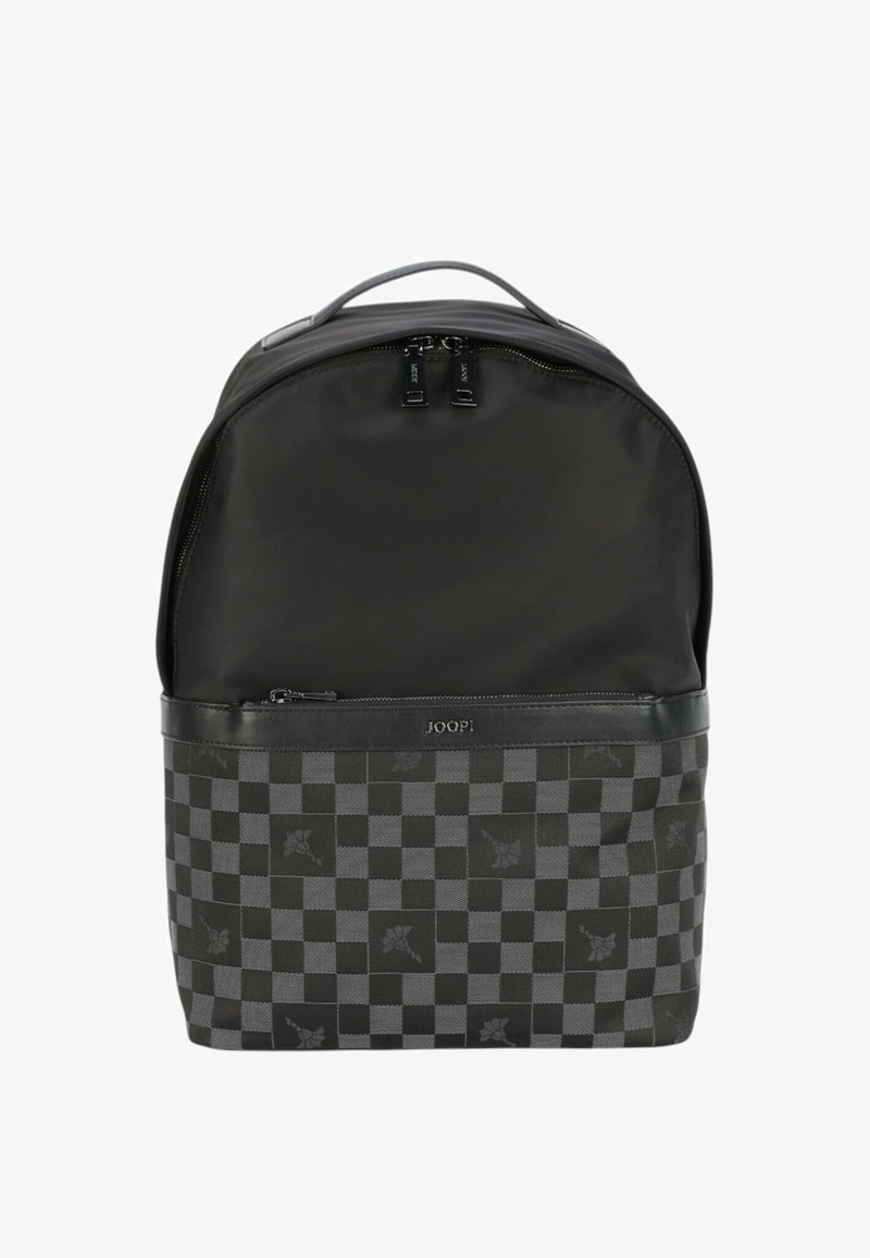 Zaino nero con sezione inferiore a motivo scacchiera, piccoli motivi floreali, tasca frontale con cerniera e scomparto principale con doppia cerniera.