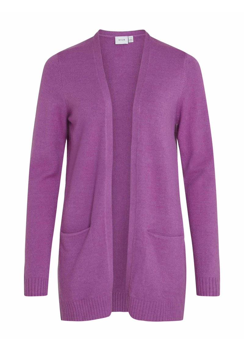 Lila Strickjacke aus weichem Stoff, mit offenem Frontdesign, langen Ärmeln und zwei aufgesetzten Taschen vorne. Rippabschluss und Rippbündchen.