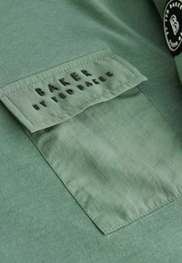 Baker by Ted Baker Pikkade varrukatega topp - khaki green