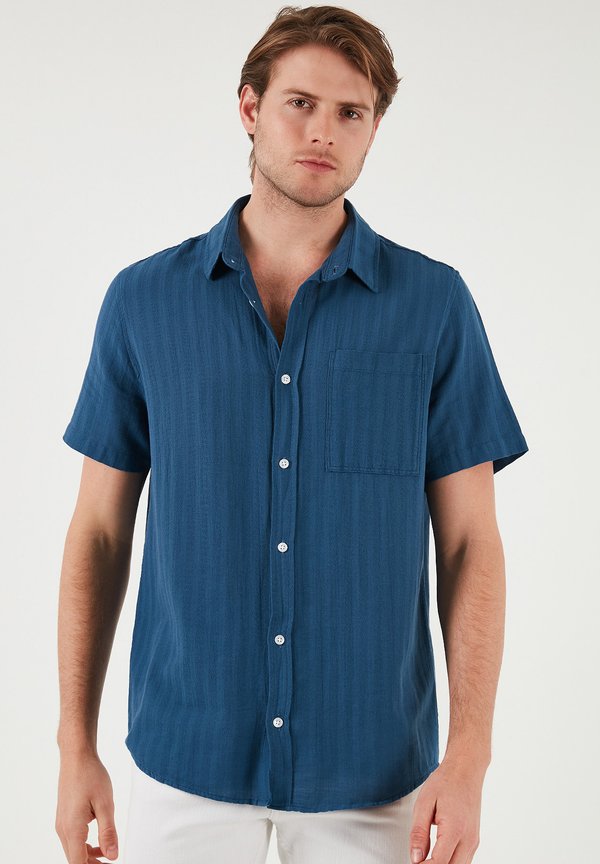 REGULAR FIT - Hemd - indigo