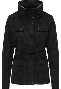 Veste noire en nylon lisse avec col montant, fermetures à boutons, deux poches poitrine et taille ceinturée pour un ajustement réglable.