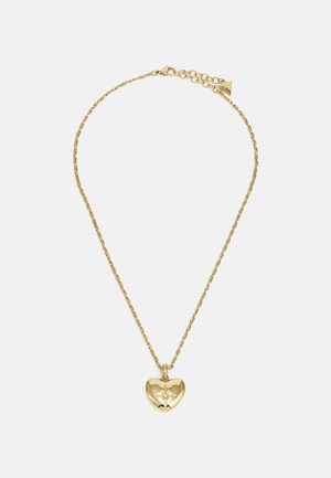 Goldene, verdrehte Kettenhalskette mit einem polierten, herzförmigen Anhänger, der ein kleines Sternmotiv und einen winzigen zentralen Edelstein aufweist.