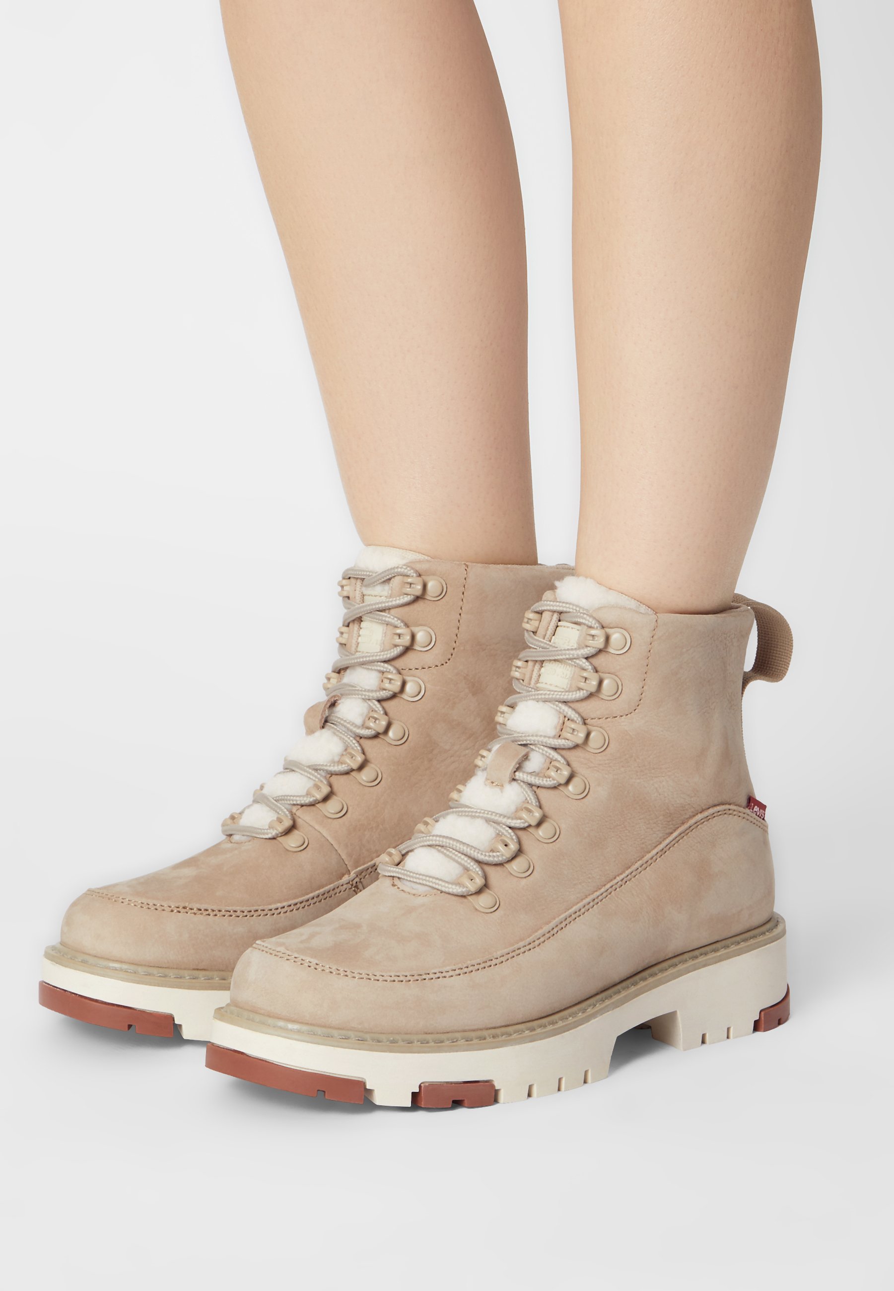 Levi's® SOLVI - Lace-up ankle boots - beige/sand 