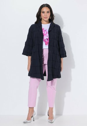 BUBBLE TEXTURED 3/4 SLEEVE  - Krátký kabát - dark marine