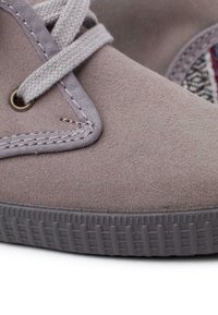 Pisamonas Šněrovací kotníkové boty - gris