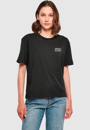- T-shirt z nadrukiem