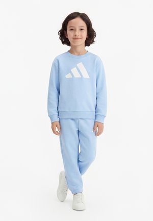 adidas Performance ESSENTIALS JOGGER SET - Survêtement - glow blue/white