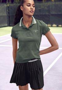 LASCANA Active Poloshirt - grün