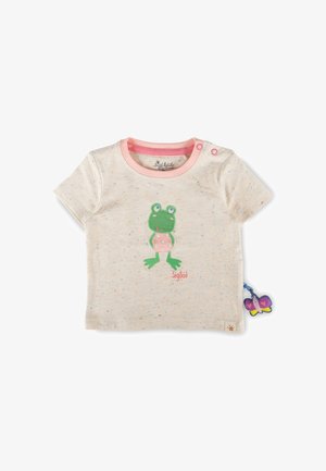 Maglietta corta beige da neonato con colletto rosa, applicazione di rana verde sul davanti e una piccola etichetta laterale viola a forma di farfalla.