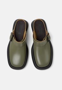 Camper ONDA - Mules - mittelgrün