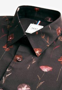 Next PRINTED SINGLE CUFF- REGULAR FIT - Hemd - burgundy red pressed flower