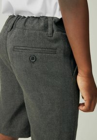 Clarks REGULAR FIT - Pantaloni scurți - grey