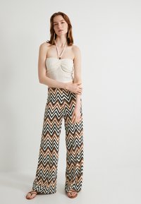 Koton CROP biały