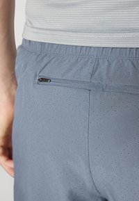 New Balance SHORT  - Sportiniai šortai - graphite