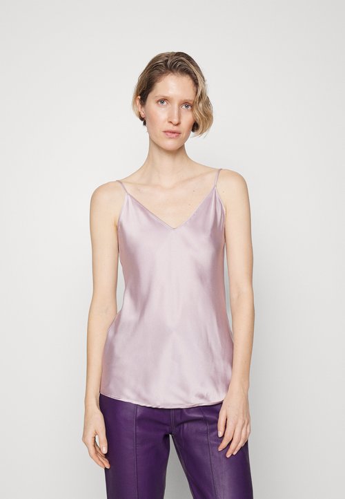The Ida Scarf Top in klein blue