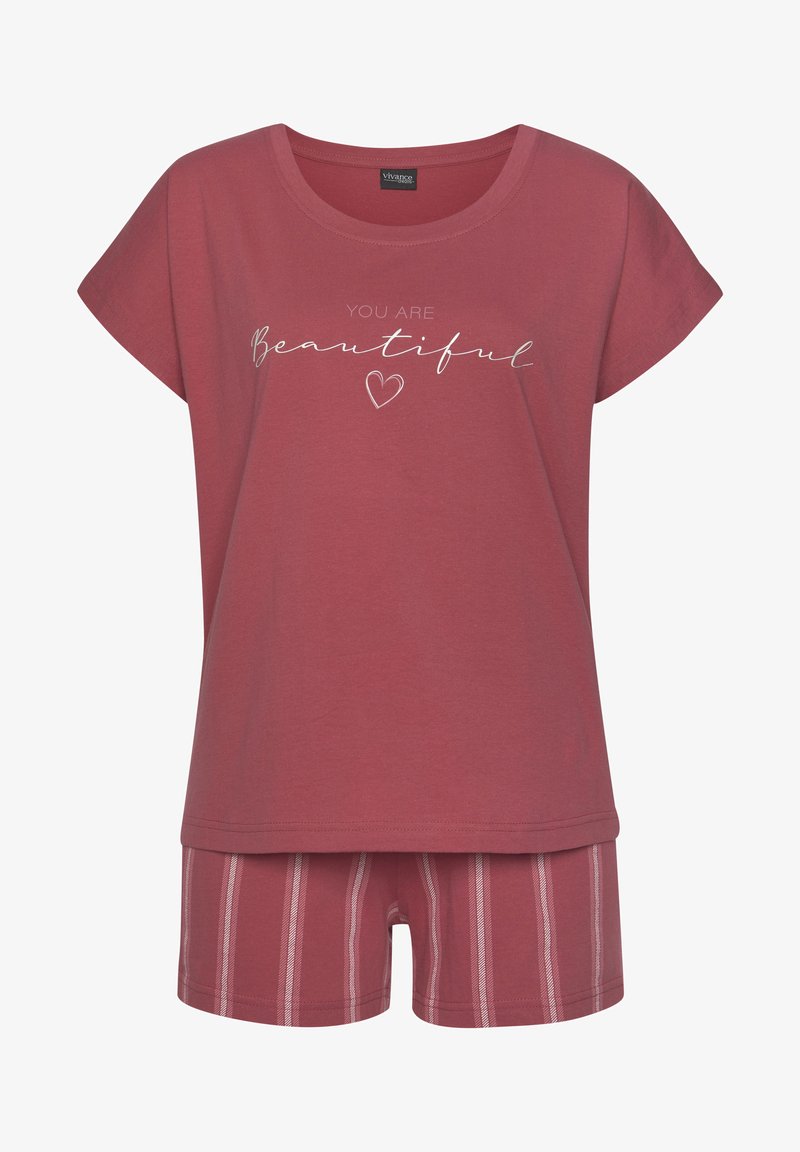 Rotes Baumwoll-Loungewear-Set mit einem kurzärmeligen Rundhalsoberteil, auf dem in weißen Buchstaben "DU BIST schön" steht, und gestreiften Shorts in passender Farbe.