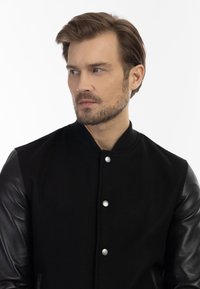 DreiMaster Bomberjacks - schwarz