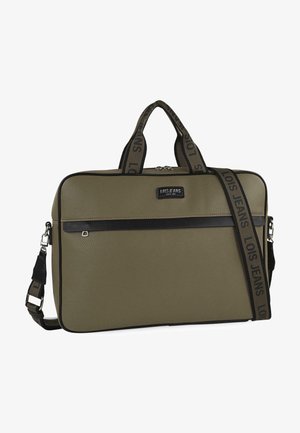 Bolsa de portátil texturizada en caqui con asas dobles, correa de hombro ajustable, acentos negros y un bolsillo delantero con cremallera. Incluye detalle del logo.