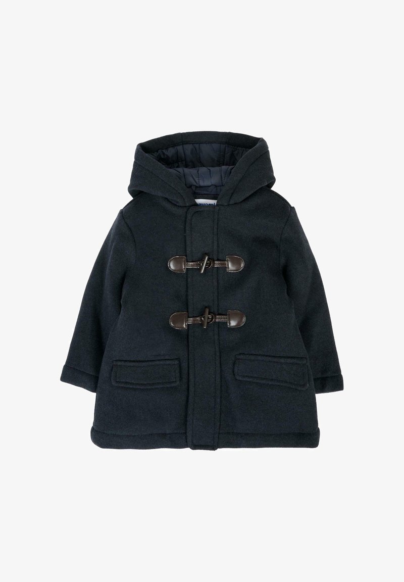 Cappotto duffle in lana blu scuro con cappuccio rimovibile, caratterizzato da toggles marroni e due tasche frontali. Tessuto morbido con un design pulito.