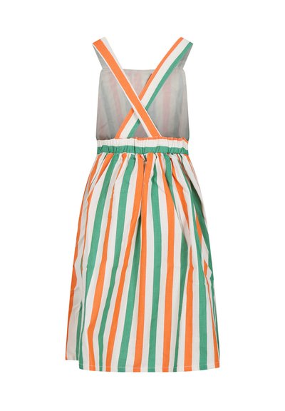 Robe rayée en vert, orange et blanc. Présente une jupe plissée et des bretelles croisées dans le dos. Fabriquée en tissu de coton léger.