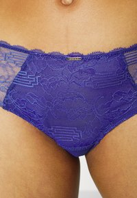 Chantelle WALTZ SHORTY - Calças - navy