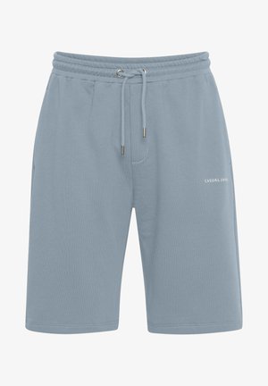 Lyseblå bomulds shorts med elastisk talje, snørresystem og sidelommer. Har teksten "CASUAL" på forsiden.