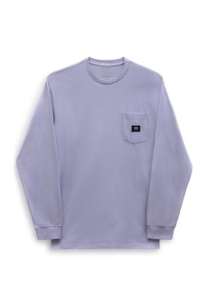 T-shirt à manches longues couleur lavande avec un col rond et une poche poitrine ornée d'un petit patch logo Vans noir.