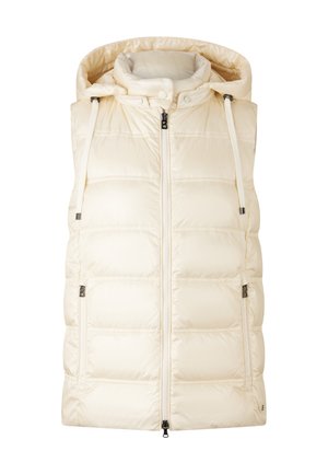 Isolierte cremefarbene Steppweste mit Kapuze, ausgestattet mit Reißverschlusstaschen vorne und einem silbernen Reißverschluss. Gepolstertes Design mit horizontalen Steppnähten.