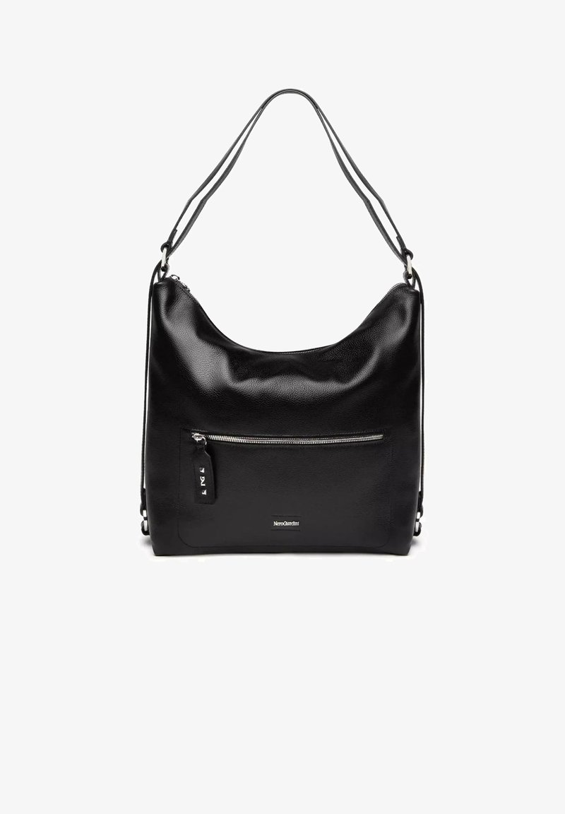 Borsa a tracolla in pelle nera con una texture liscia, una silhouette curva e una tasca frontale con cerniera dotata di un piccolo'etichetta e logo.