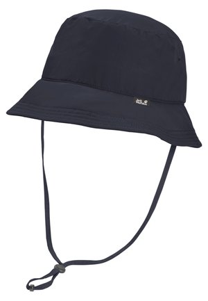 Marineblauwe emmerhoed met verstelbare kinband, brede rand en klein Jack Wolfskin-logo aan de zijkant.