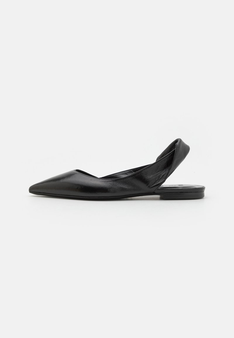 BY FAR YASHA FLAT - Slingback ballet pumps - black