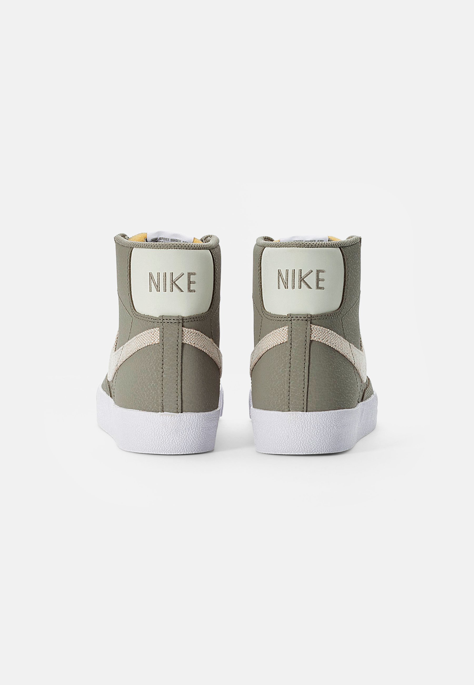 Nike Sportswear BLAZER MID - Zapatillas altas - olive/verde oliva -  Zalando.es