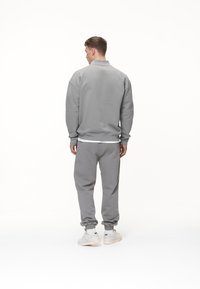 Pegador LOGO OVERSIZED HALF ZIP SWEATER - Sweatshirt - washed cool grey/white gum