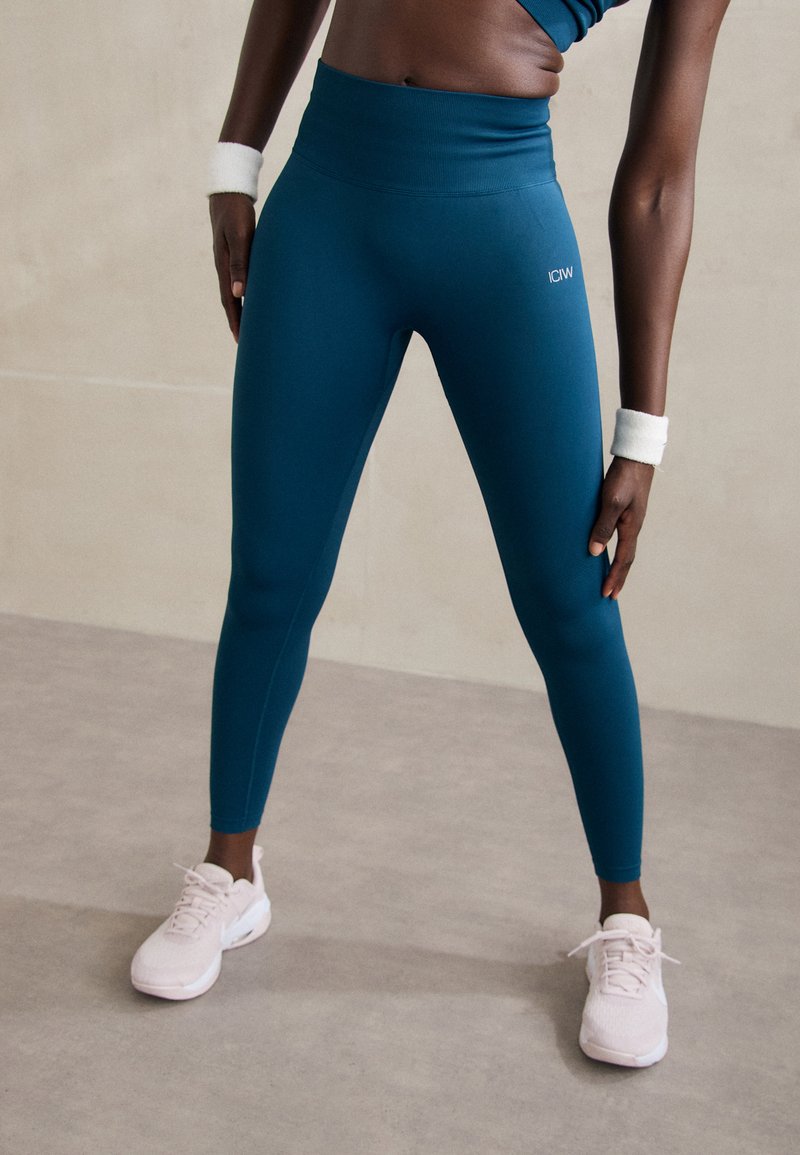 ICANIWILL DEFINE SEAMLESS SCRUNCH - Leggings - teal