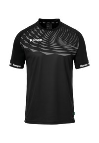Zwarte sportshirt met korte mouwen, voorzien van een gestreept grijs geometrisch patroon op de bovenste helft, met het "Kempa" logo in het wit op de mouwen.