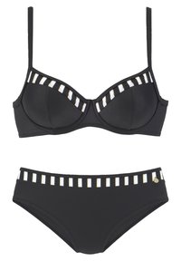 Set bikini nero con top strutturato con ferretto, decorato con accenti a strisce bianche e dorate, e fondo alto abbinato.