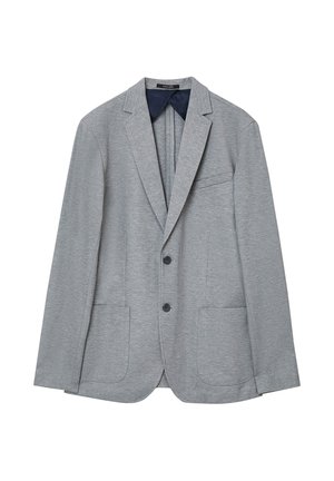 Grauer Blazer mit strukturierter Oberfläche, zwei Fronttaschen, drei Knöpfen und einem marineblauen Kragenbesatz. Maßgeschneiderte Form für eine figurbetonte Optik.