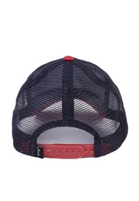 Marineblauer Mesh-Baseballcap mit rotem Snapback-Verschluss und rotem Akzentknopf oben, in strukturierter Form und belüftetem Design.