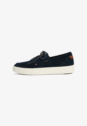 Tommy Hilfiger TOMMY HILFIGER LACE-UP SUEDE HYBRID BOAT SHOES - Scarpe da barca - desert sky